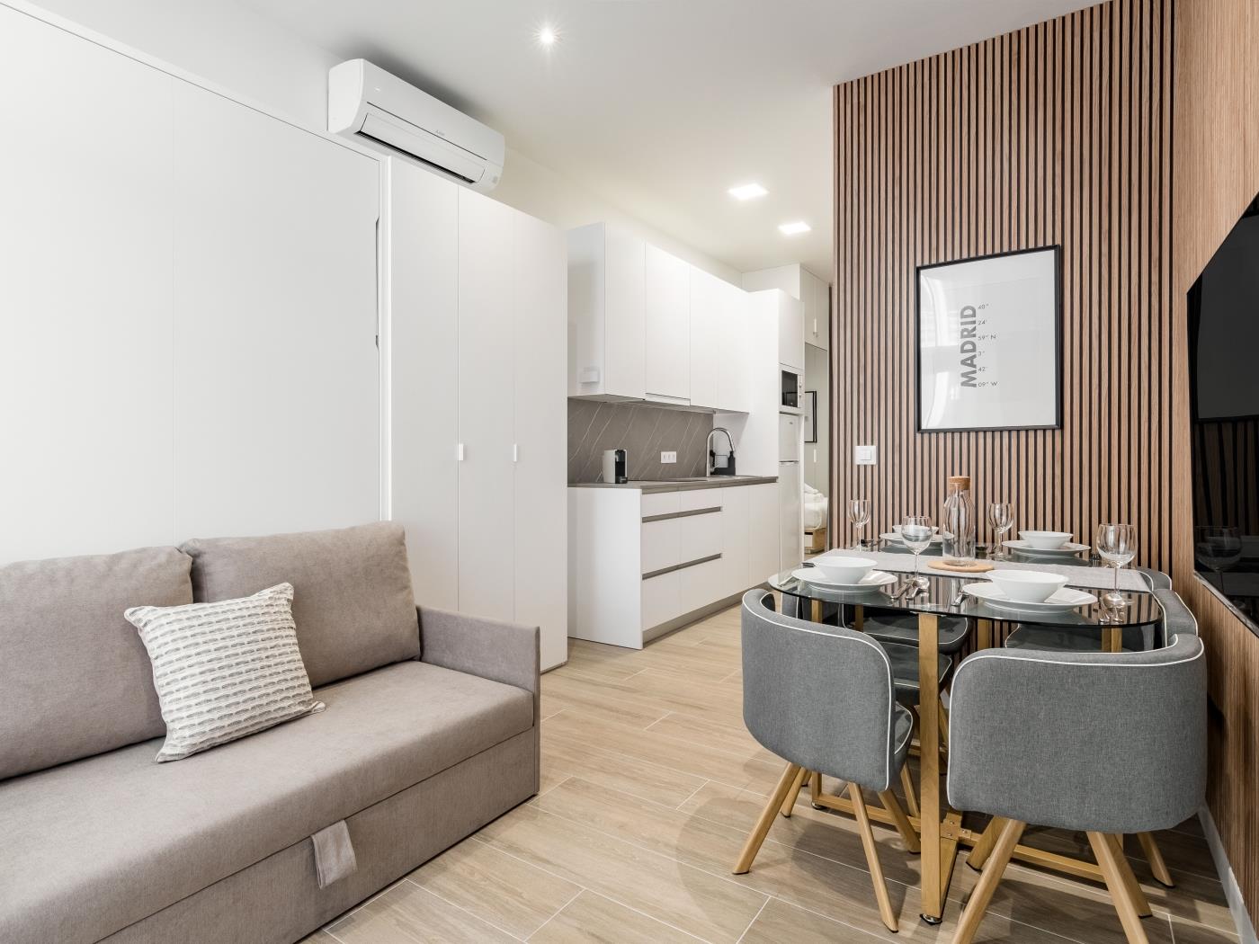Charming Madrid Castilla IV - Estudio para 6 personas